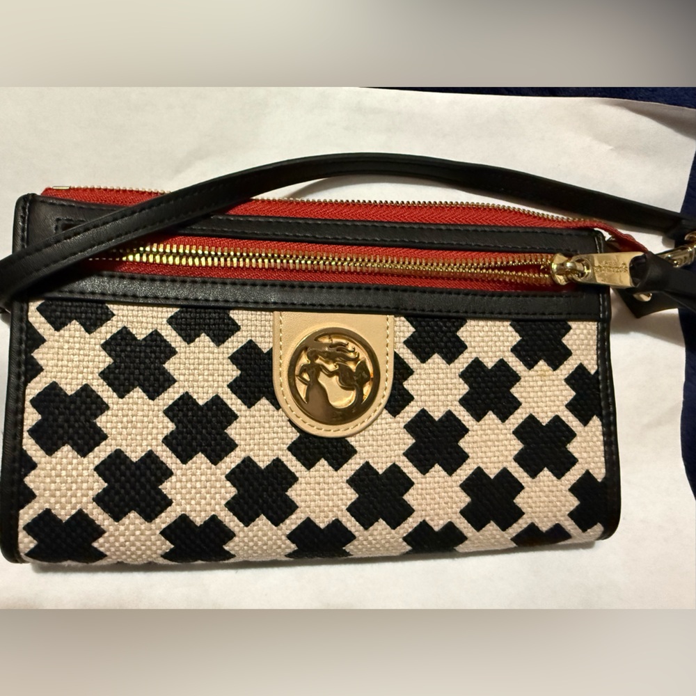 EUC spartina wristlet